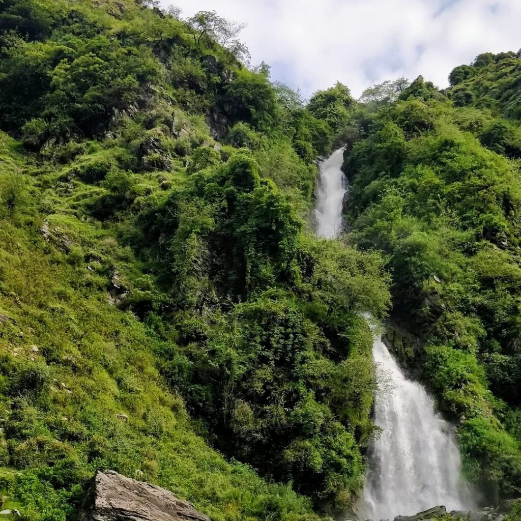 Gunhar waterfall